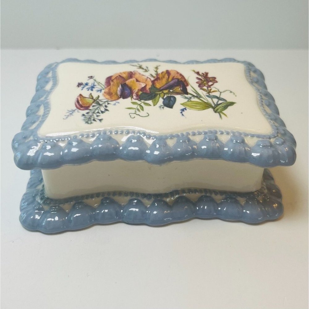 Gator Mold Co. Blue & White Rectangular Porcelain Trinket Box Lid Floral design